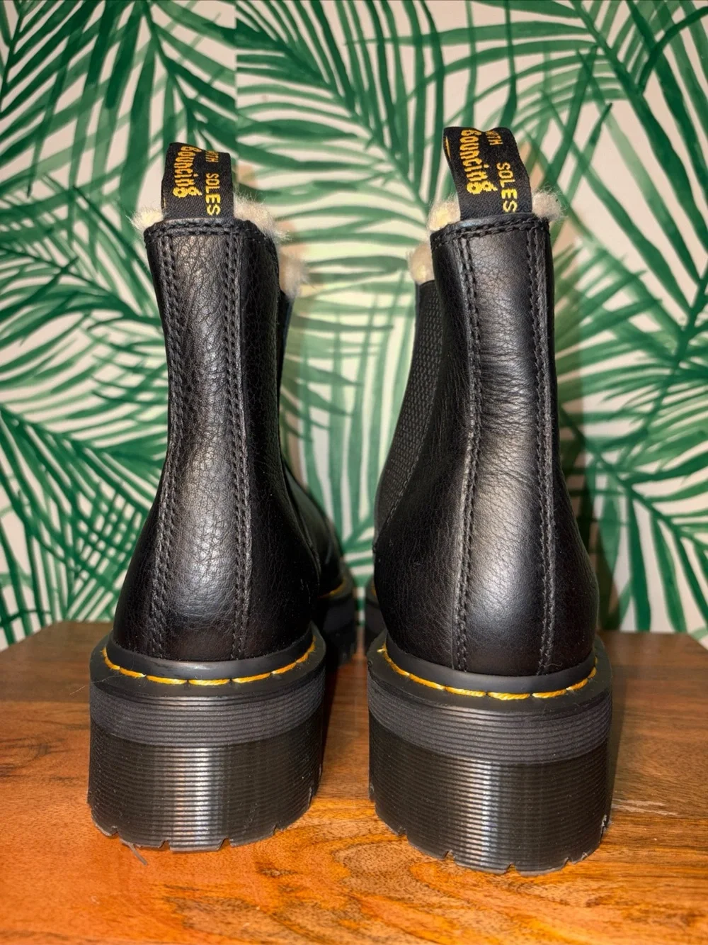 Dr. Martens Black Leather Faux Fur Lined Quad Platform Chelsea Boots Women’s 10